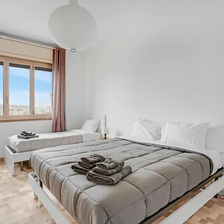 Cav9 - Large Apartment With Panoramic View --3